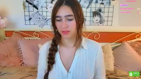 Snapshot of _eliizabeth__ chatting on 05/10/26, 12:38 Lizzy online show from 05/10/26, 12:38