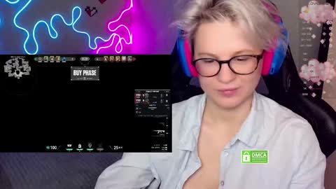 chloue and Gretta online show from 11/14/25, 05:22