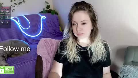 chloue and Gretta online show from 03/08/26, 04:00