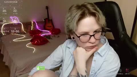 chloue and Gretta online show from 03/26/26, 05:40