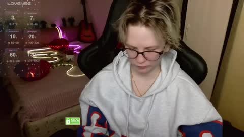 chloue and Gretta online show from 04/05/26, 05:21