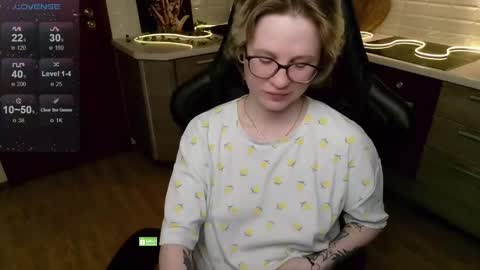chloue and Gretta online show from 05/21/26, 06:59