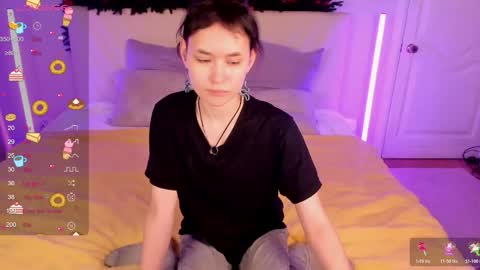 _emily__strike_ online show from 12/17/25, 09:59