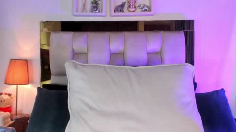 Isabella online show from 02/10/26, 12:09