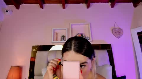 Isabella online show from 04/20/26, 12:08