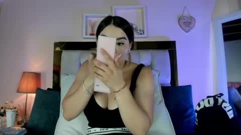 Isabella online show from 04/27/26, 12:03