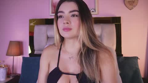 Isabella online show from 06/04/26, 12:11