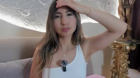 Snapshot of _emmawalka chatting on 11/02/25, 08:00 _emmawalka online show from 11/02/25, 08:00