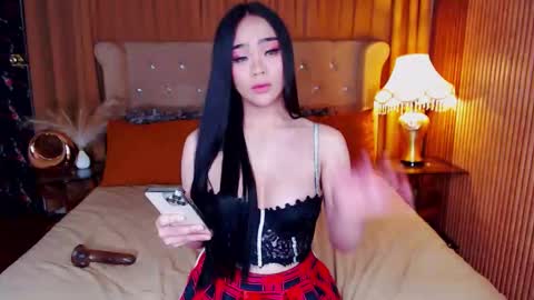 _empressvalerie_ online show from 11/25/25, 02:00