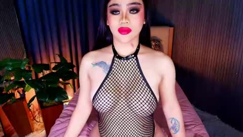 _empressvalerie_ online show from 06/03/26, 09:45