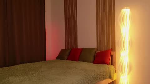 _esmeraldiyaa_ online show from 12/03/25, 06:50