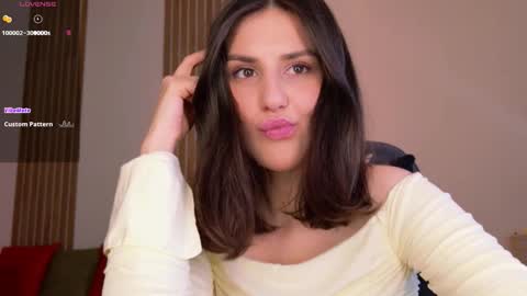 _esmeraldiyaa_ online show from 02/09/26, 08:46