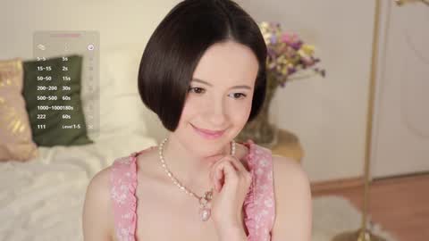 Snapshot of _female_essence_ chatting on 12/17/24, 01:18 Essie online show from 12/17/24, 01:18