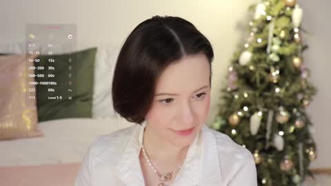 Snapshot of _female_essence_ chatting on 01/12/25, 11:36 Essie online show from 01/12/25, 11:36