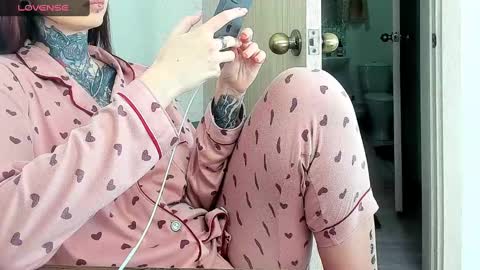 Alis online show from 03/08/25, 01:36