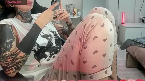 Alis online show from 10/19/25, 08:04