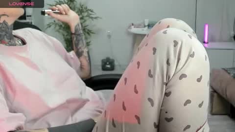 Alis online show from 12/01/25, 08:41