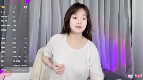 Flipped online show from 10/22/25, 01:06