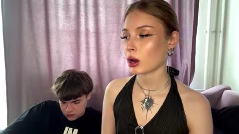 Kaithie and Jessie online show from 07/08/26, 12:20