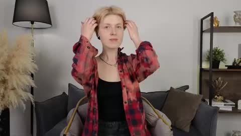 Snapshot of _freirene chatting on 02/28/26, 01:45 Iren online show from 02/28/26, 01:45