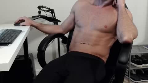 Snapshot of _full_sender chatting on 03/04/25, 12:29 Full Sender online show from 03/04/25, 12:29