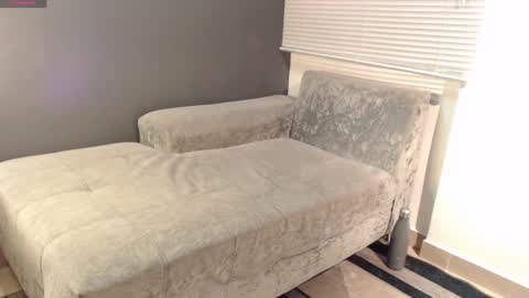 Laura  Juan online show from 02/02/25, 03:49