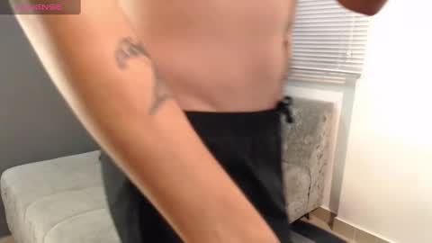 Laura  Juan online show from 02/21/25, 01:33