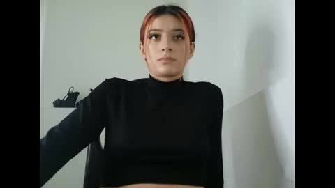 Snapshot of _genesid_dixton chatting on 12/06/24, 12:12 Mia-foster online show from 12/06/24, 12:12