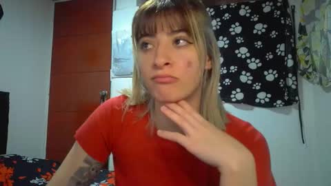 Mia-foster online show from 04/05/26, 10:07