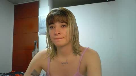 Mia-foster online show from 04/09/26, 12:54