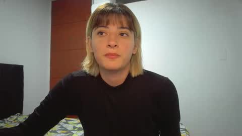 Mia-foster online show from 04/23/26, 01:51