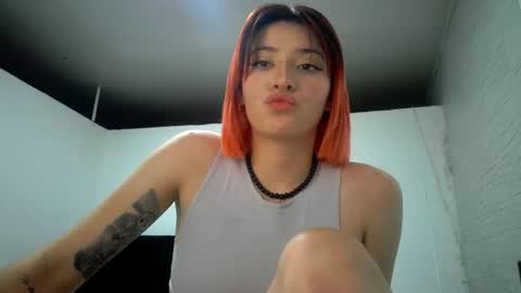 Snapshot of _genesid_dixton chatting on 07/11/26, 01:19 Mia-foster online show from 07/11/26, 01:19