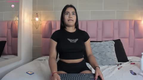 _gia_rose online show from 09/29/25, 03:17