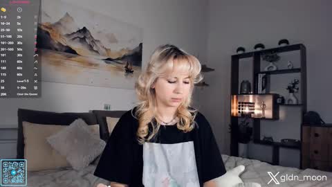 Rina online show from 11/24/25, 09:14