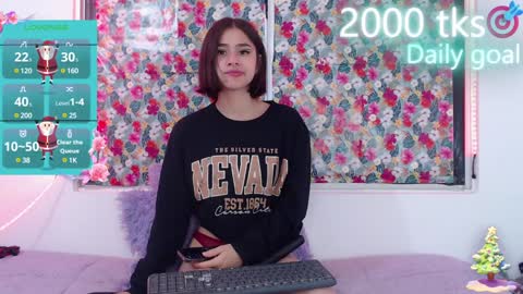 Gwen online show from 12/11/24, 04:07