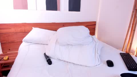 Hanna johnson online show from 01/01/25, 06:58