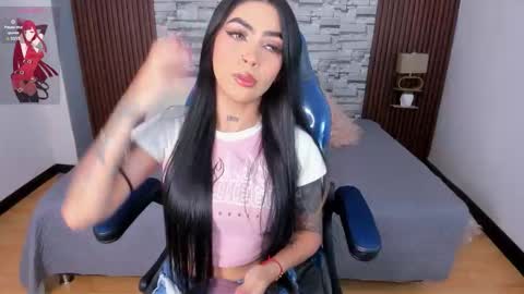 Snapshot of _hanna_miller__ chatting on 01/05/26, 08:23 Hanna online show from 01/05/26, 08:23