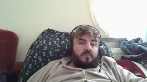  hasanhz.  online show from 12/19/25, 08:21