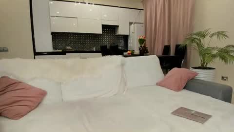 Julia online show from 01/18/25, 11:00