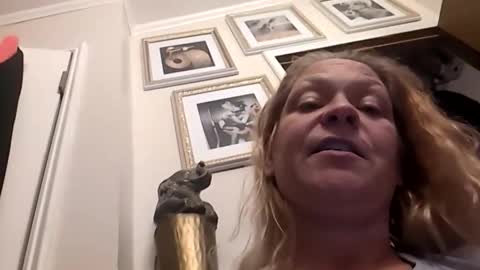 Snapshot of _hitgirly_ chatting on 03/01/26, 12:18 _hitgirly_ online show from 03/01/26, 12:18