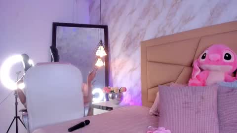 Hollywood online show from 02/20/26, 07:32