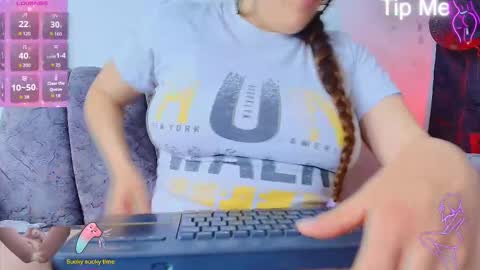 Honey online show from 10/22/25, 02:28