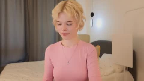 Alisha online show from 05/25/26, 01:17