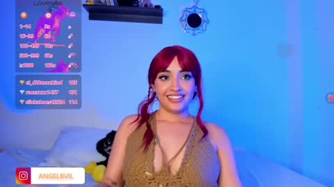 Snapshot of _hotpink chatting on 12/03/24, 01:41 Jenn  online show from 12/03/24, 01:41