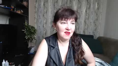 Snapshot of _illusion_ chatting on 10/14/25, 05:08 Illusion online show from 10/14/25, 05:08