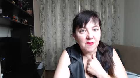 Snapshot of _illusion_ chatting on 10/21/25, 05:08 Illusion online show from 10/21/25, 05:08