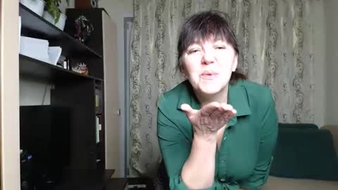 Snapshot of _illusion_ chatting on 11/10/25, 05:06 Illusion online show from 11/10/25, 05:06