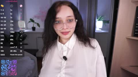 Emily online show from 04/08/26, 05:13