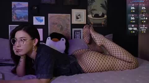 Snapshot of _irene97 chatting on 09/09/25, 12:43 Irene online show from 09/09/25, 12:43