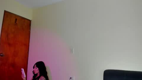 Isabella online show from 10/23/25, 09:24